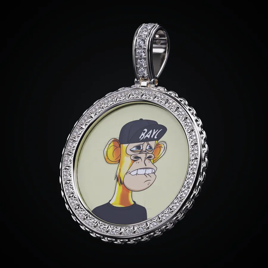 A M3MORIES pendant in white gold with a diamond halo and an empty centerpiece